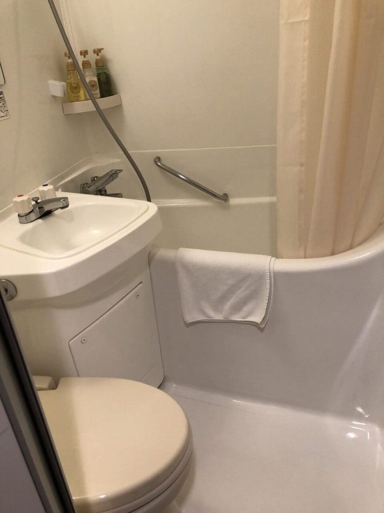 Baño de la habitación