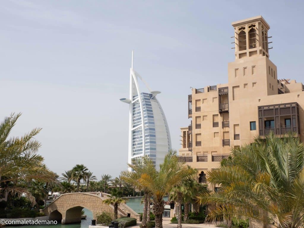 Burj al Arab desde Madinat Jumeirah, en Dubai